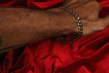 Load image into Gallery viewer, Cuban Link Bracelet
